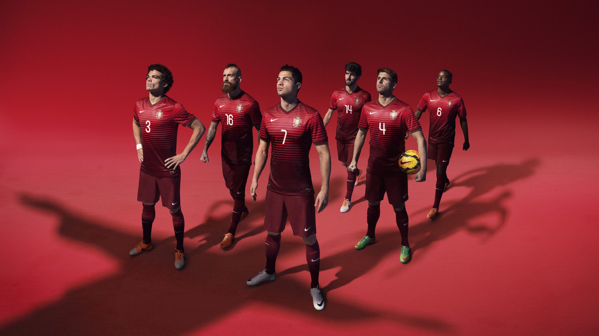 巴黎遭遇欧冠惨败，梅开二度的迪亚斯让拜仁奏凯，欧冠_巴黎淘汰拜仁晋级四强